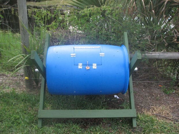 How to make an at-home rotating compost bin