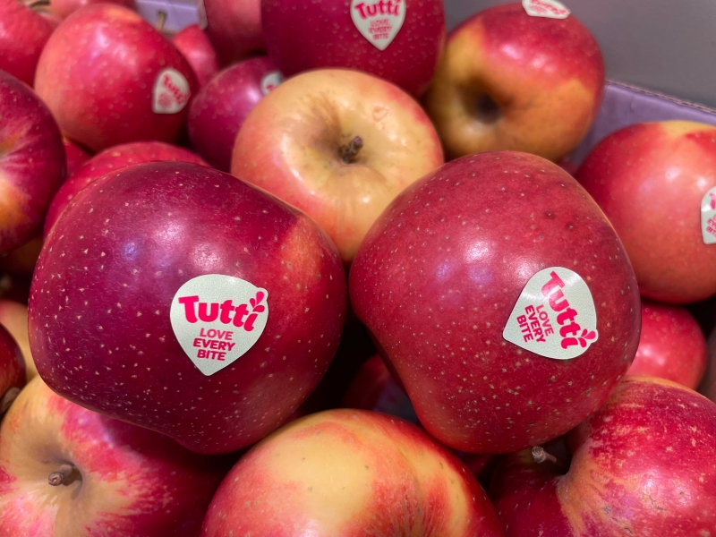 VentureFruit partners with Joy Wing Mau to expand TUTTI apples in China