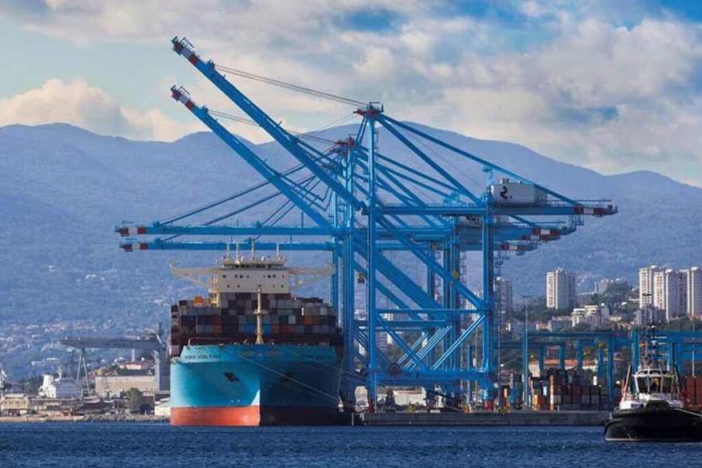 Shipping giant Maersk 'well-positioned' for fluctuating market landscape after stable Q3 performance