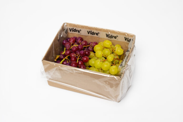 Vidre+ application on box of grapes