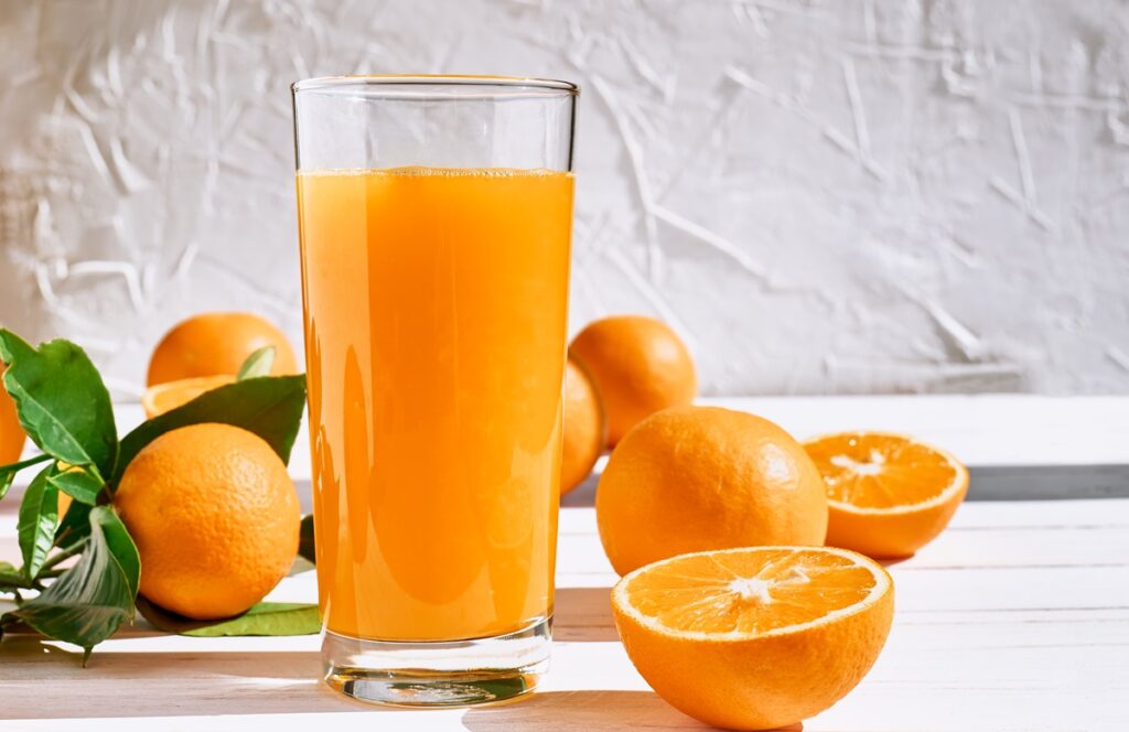 Beyond vitamin C: How orange juice positively affects gut microbiota and metabolic health