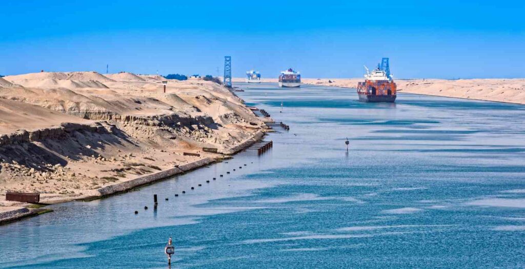 Suez Canal Authority confirms normal transit through the Red Sea despite regional tensions