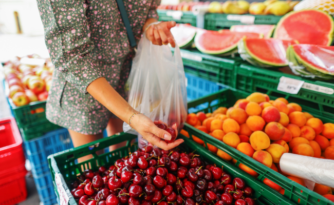 anthocyanins - Dark sweet cherries may slow aggressive breast cancer metastasis