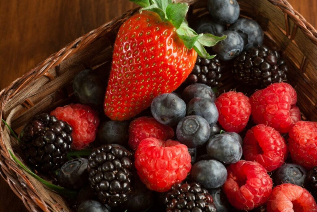 Antimicrobial gases and essential oils might unlock a longer shelf life for berries