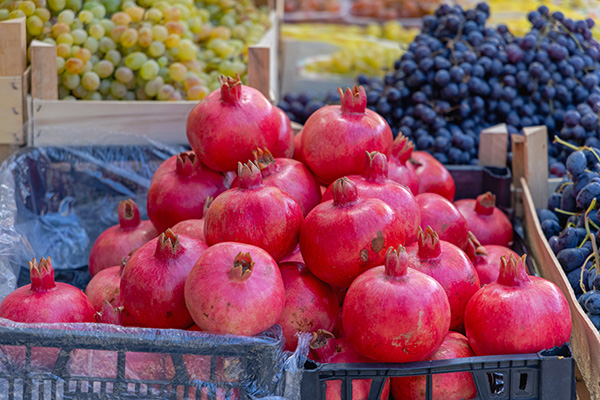 Pomegranate market