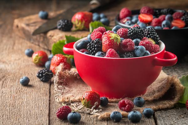 cup of berries