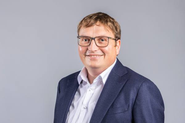 Klaus Hölzl, from VOG