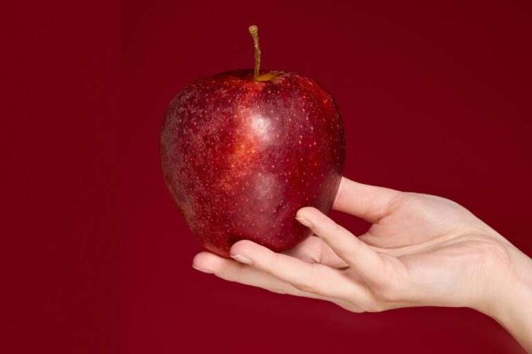 Glossy apple
