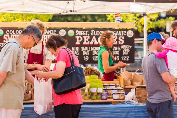 Colorado farmers' market