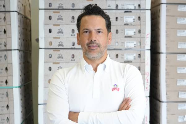 Alvaro Escobar with Divine Flavor
